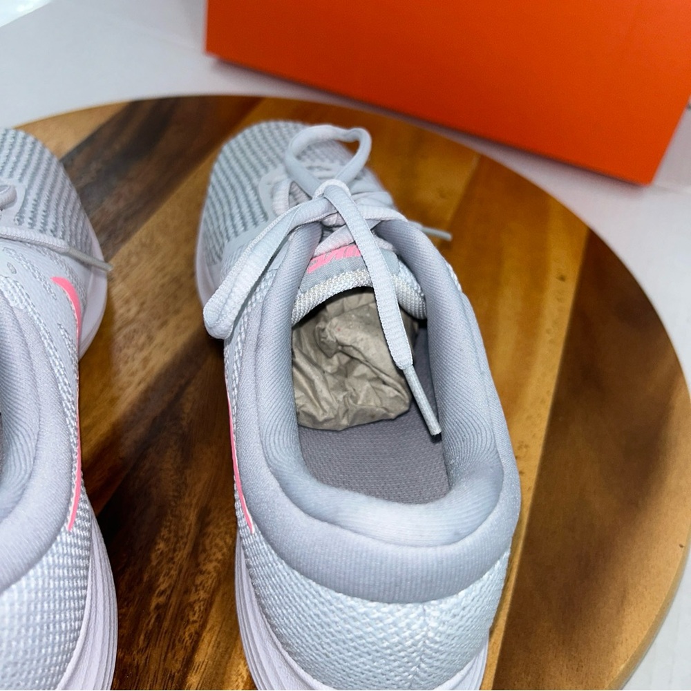 Nike Revolution 4 Running Shoes Gray Pink Women’s Size 8.5 NIB - Picture 7 of 10
